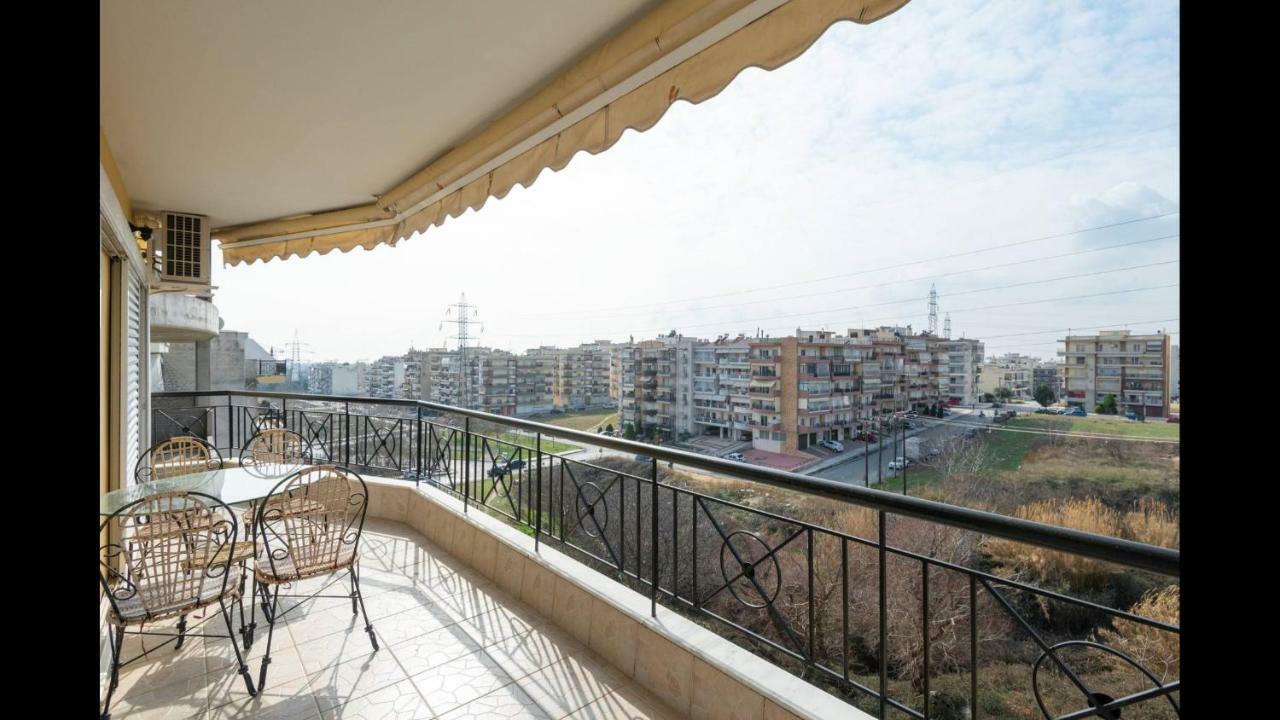 Third Floor Lux Apartment With Nice View เทสซาโลนิกิ ภายนอก รูปภาพ