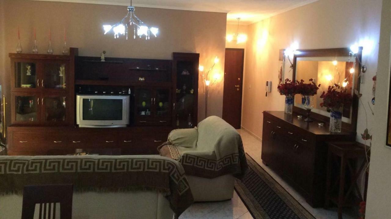 Third Floor Lux Apartment With Nice View เทสซาโลนิกิ ภายนอก รูปภาพ