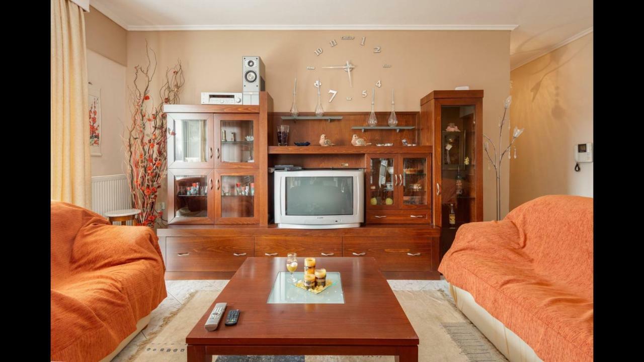 Third Floor Lux Apartment With Nice View เทสซาโลนิกิ ภายนอก รูปภาพ