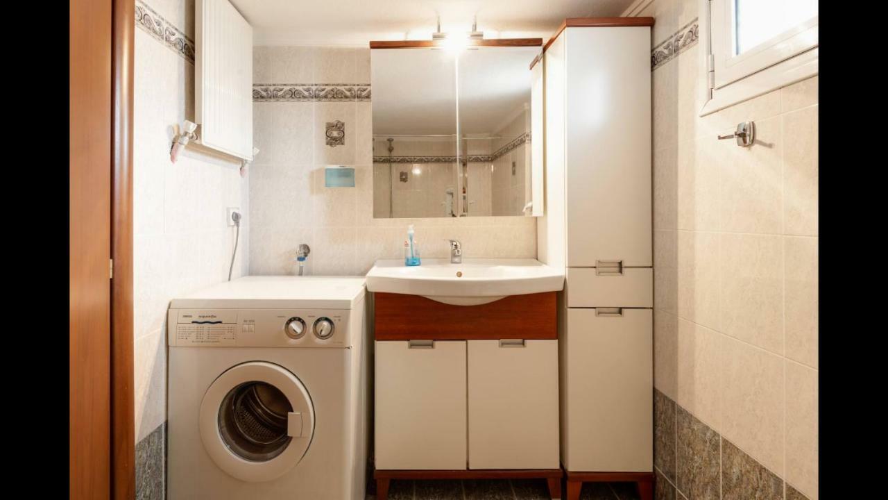 Third Floor Lux Apartment With Nice View เทสซาโลนิกิ ภายนอก รูปภาพ